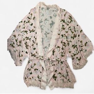 Victoria's Secret Pink Floral Stretch Lace Trim Robe Women's M/L